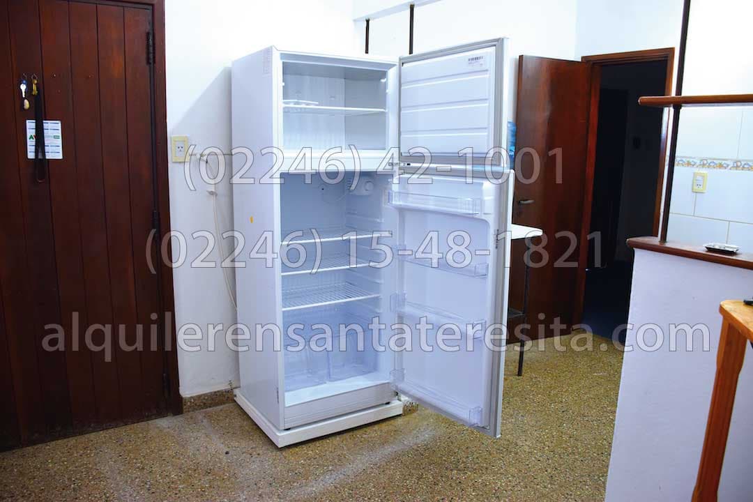 Cocina heladera abierta de Alquiler en Santa Teresita