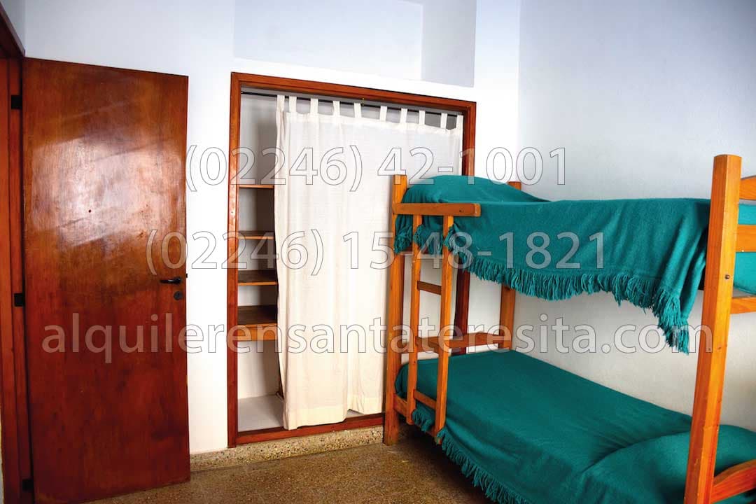 Placard del segundo dormitorio de Alquiler en Santa Teresita